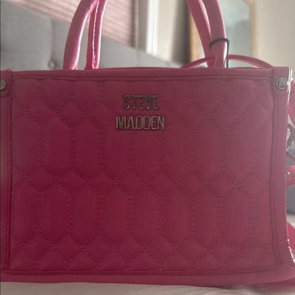 Steve Madden - Picture 1 of 4